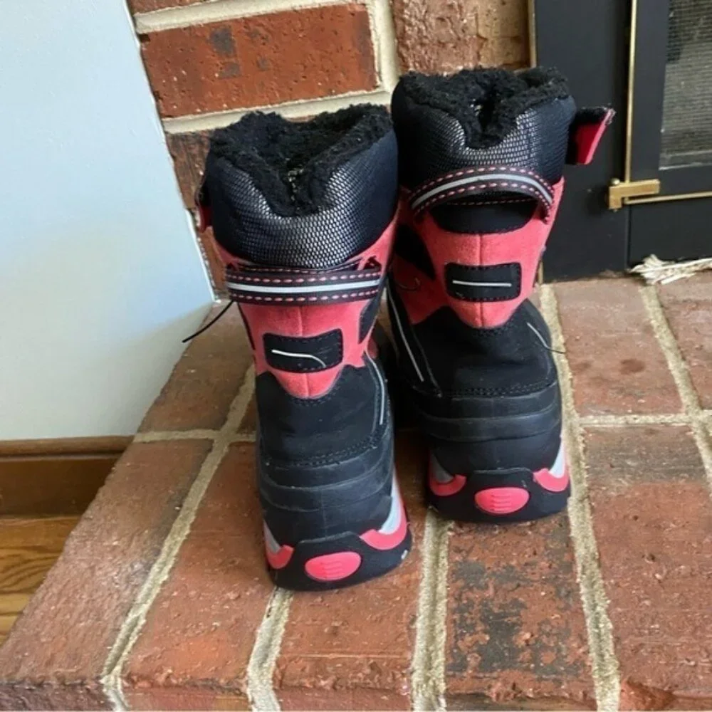 Land's End Women’s Warm Winter Boots pre owned size 7 comfort shoes black